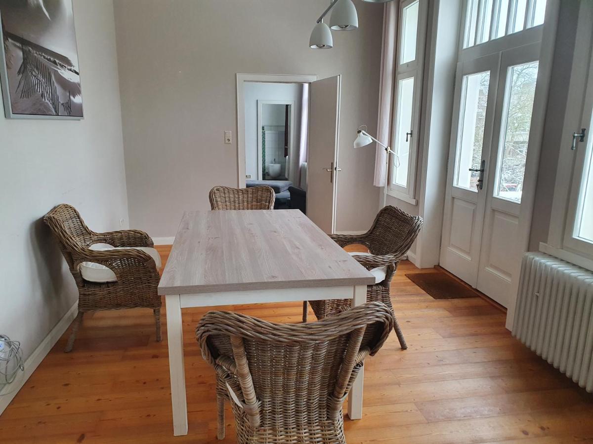 Am Stadtpark Apartment *